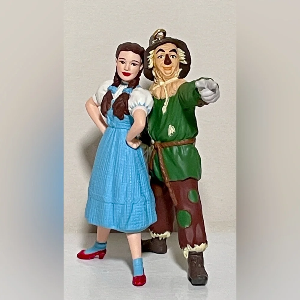 Hallmark Ornaments “Dorothy and Scarecrow” Wizard of Oz Ornament - Picture 1 of 9